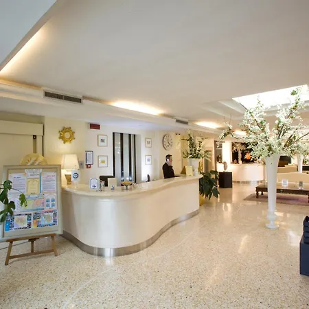 Jr Resort Logos Forte Dei Marmi-2